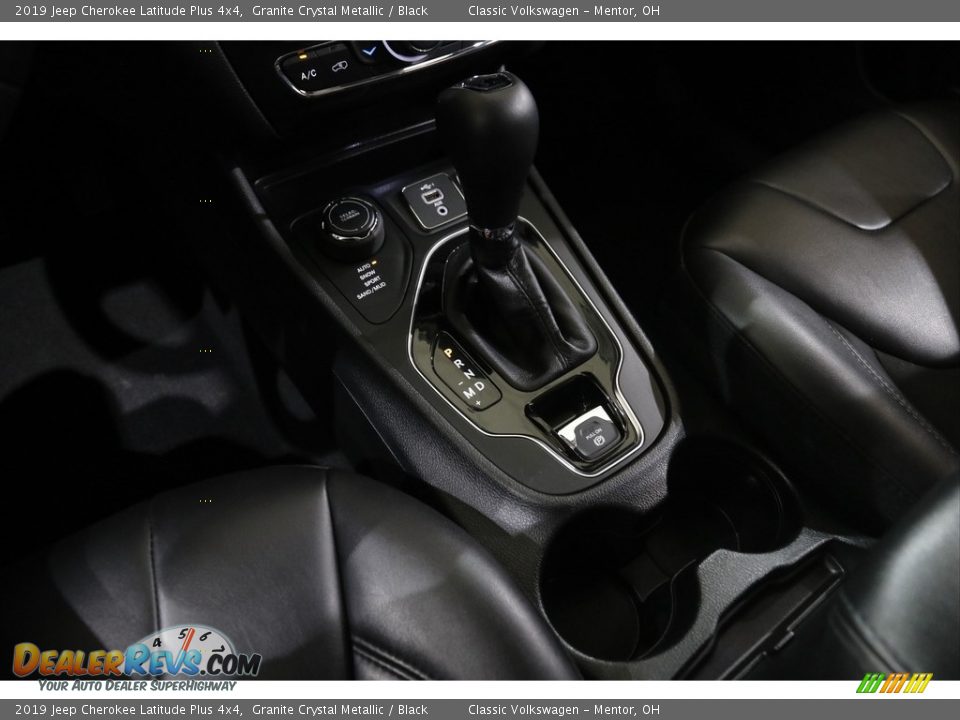 2019 Jeep Cherokee Latitude Plus 4x4 Granite Crystal Metallic / Black Photo #15
