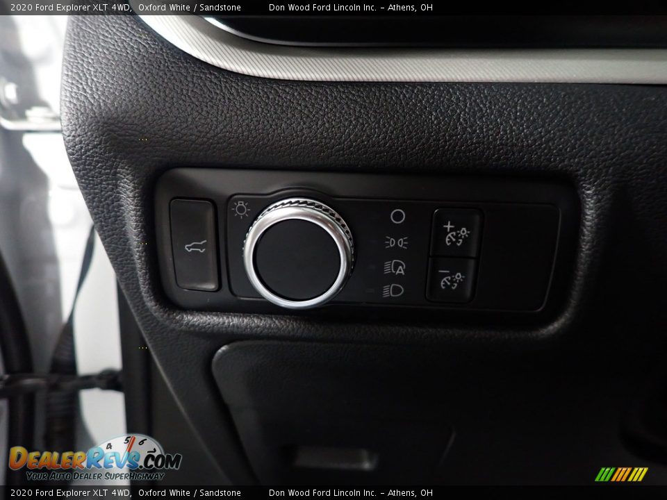 2020 Ford Explorer XLT 4WD Oxford White / Sandstone Photo #31