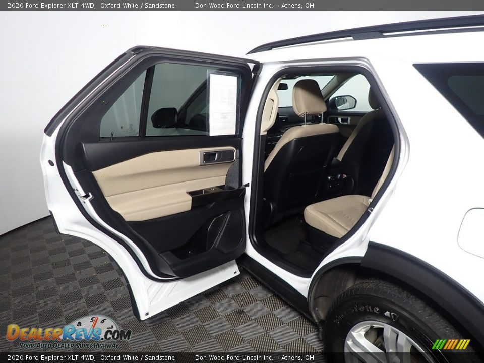 2020 Ford Explorer XLT 4WD Oxford White / Sandstone Photo #34