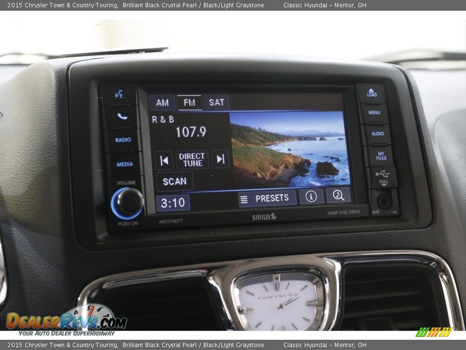 2015 Chrysler Town & Country Touring Brilliant Black Crystal Pearl / Black/Light Graystone Photo #10
