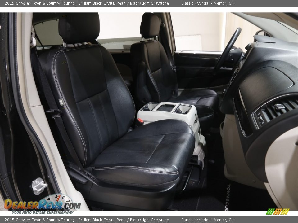 2015 Chrysler Town & Country Touring Brilliant Black Crystal Pearl / Black/Light Graystone Photo #17