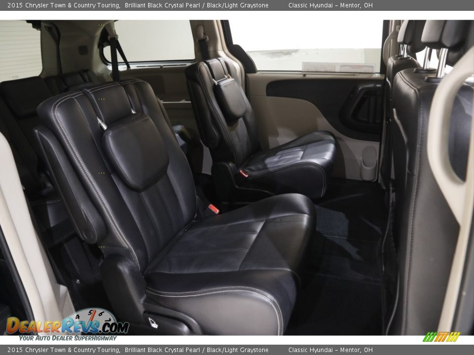 2015 Chrysler Town & Country Touring Brilliant Black Crystal Pearl / Black/Light Graystone Photo #18