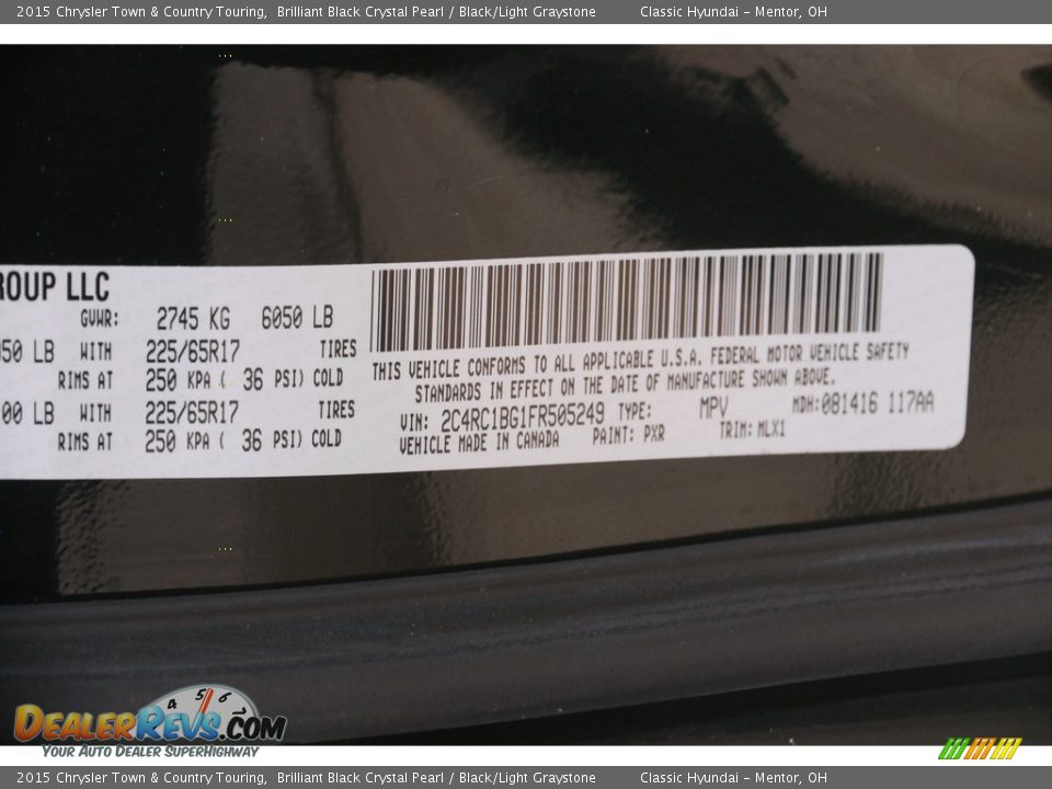 2015 Chrysler Town & Country Touring Brilliant Black Crystal Pearl / Black/Light Graystone Photo #25