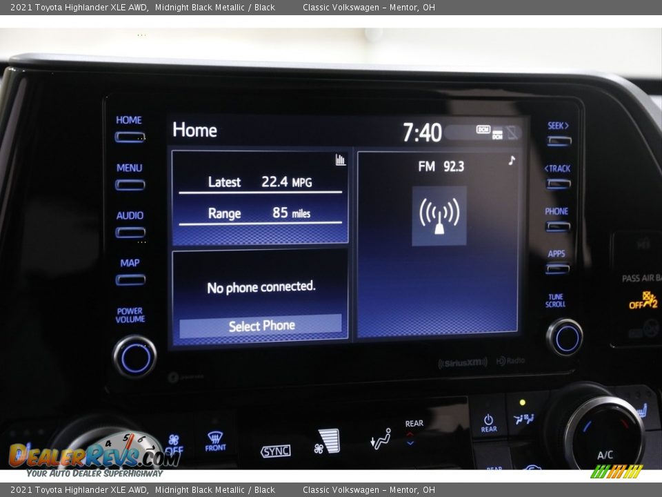 2021 Toyota Highlander XLE AWD Midnight Black Metallic / Black Photo #10