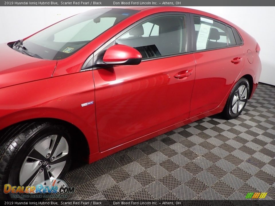 2019 Hyundai Ioniq Hybrid Blue Scarlet Red Pearl / Black Photo #10