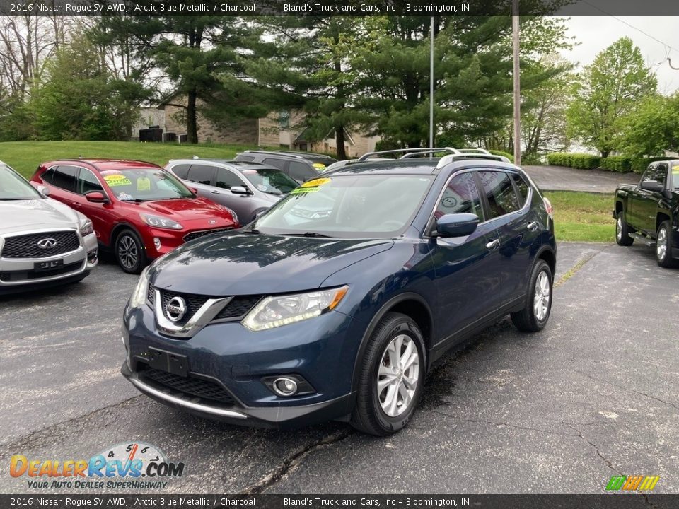 2016 Nissan Rogue SV AWD Arctic Blue Metallic / Charcoal Photo #2