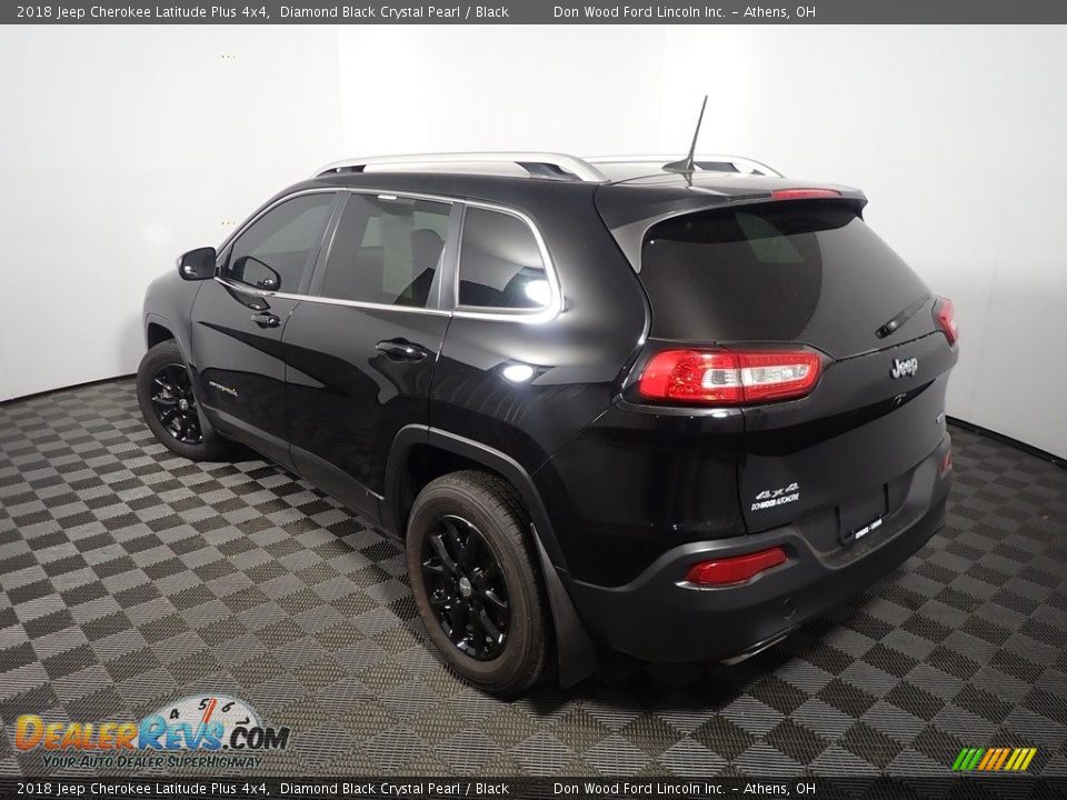 2018 Jeep Cherokee Latitude Plus 4x4 Diamond Black Crystal Pearl / Black Photo #13