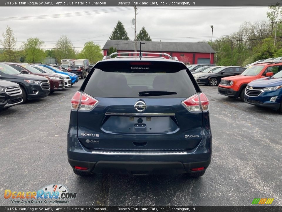 2016 Nissan Rogue SV AWD Arctic Blue Metallic / Charcoal Photo #4