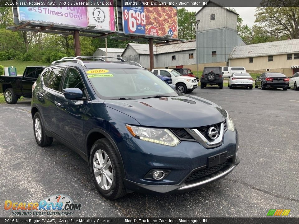 2016 Nissan Rogue SV AWD Arctic Blue Metallic / Charcoal Photo #6