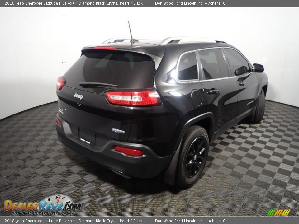 2018 Jeep Cherokee Latitude Plus 4x4 Diamond Black Crystal Pearl / Black Photo #18