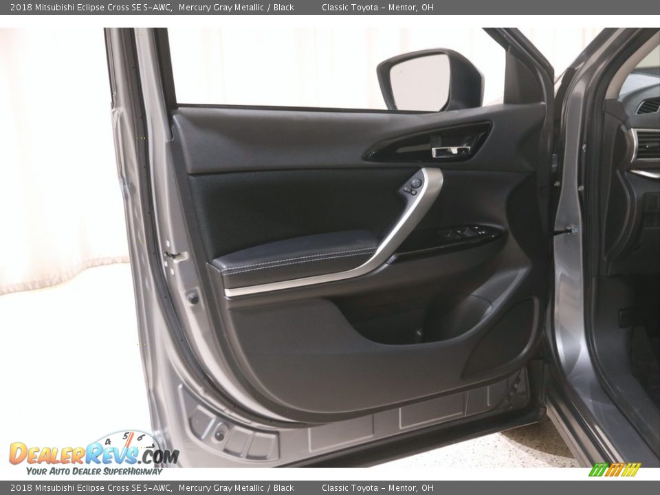 Door Panel of 2018 Mitsubishi Eclipse Cross SE S-AWC Photo #4