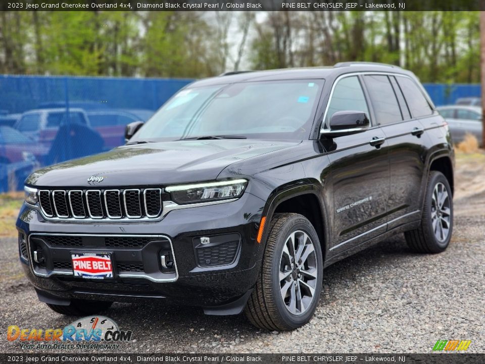 2023 Jeep Grand Cherokee Overland 4x4 Diamond Black Crystal Pearl / Global Black Photo #1