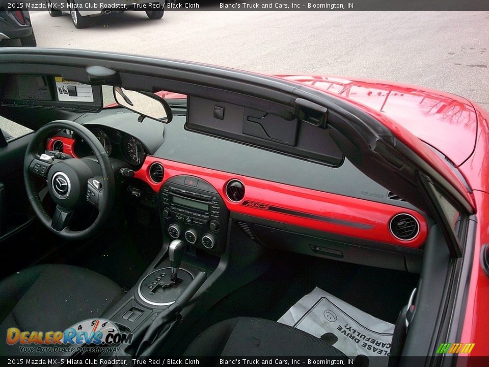 2015 Mazda MX-5 Miata Club Roadster True Red / Black Cloth Photo #4
