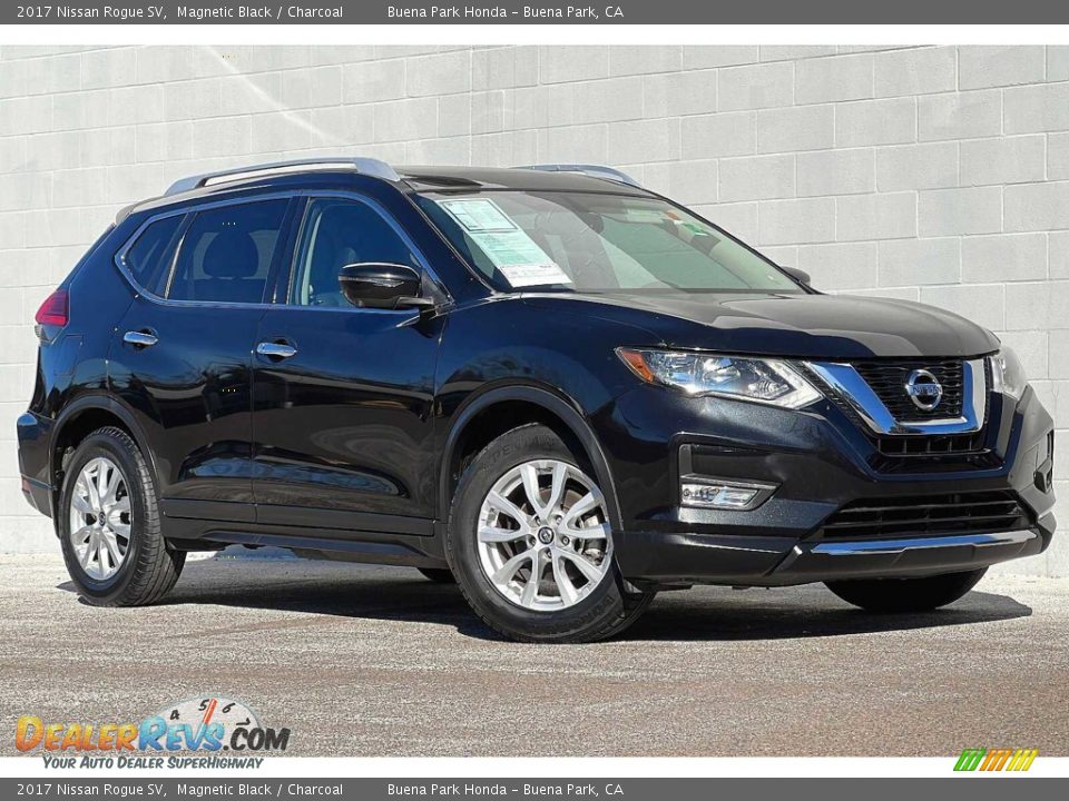 Magnetic Black 2017 Nissan Rogue SV Photo #2