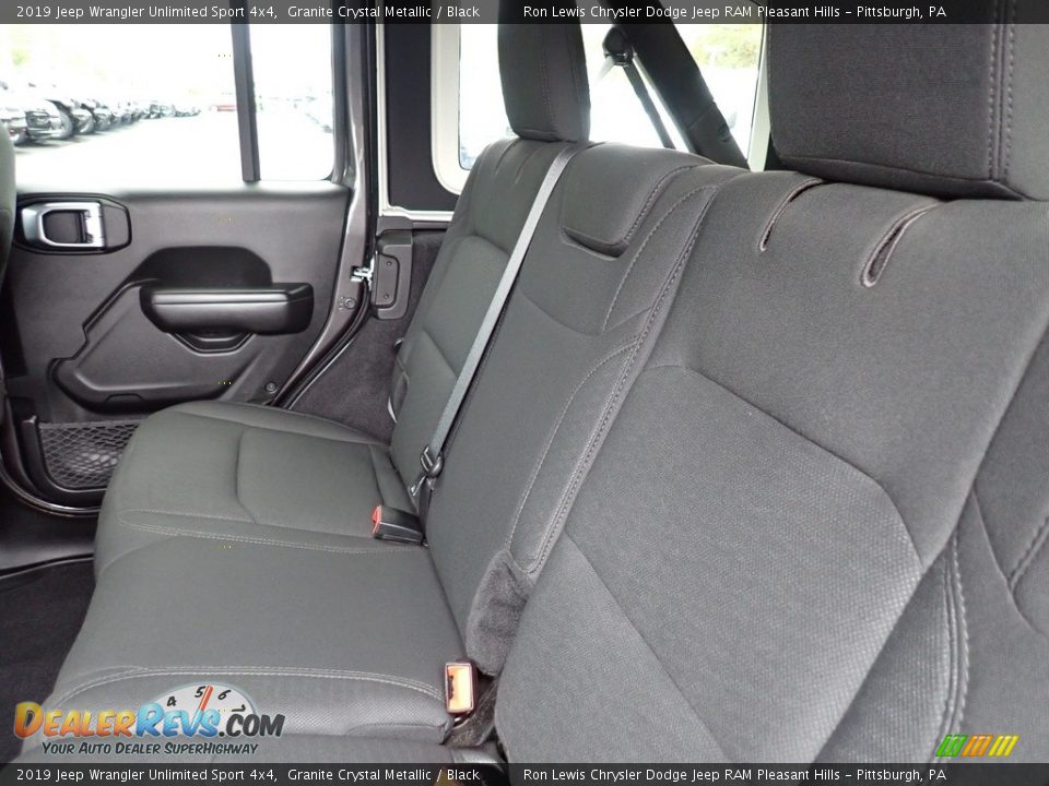 2019 Jeep Wrangler Unlimited Sport 4x4 Granite Crystal Metallic / Black Photo #12