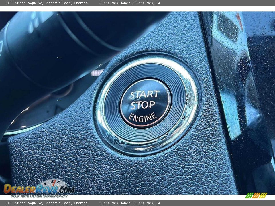 Controls of 2017 Nissan Rogue SV Photo #24