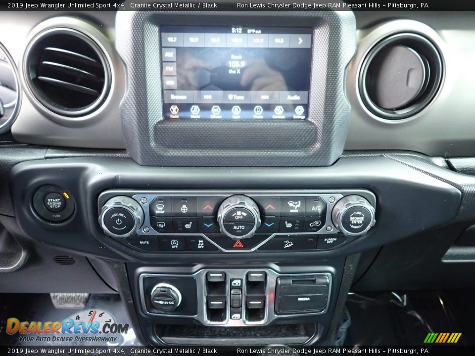 2019 Jeep Wrangler Unlimited Sport 4x4 Granite Crystal Metallic / Black Photo #19