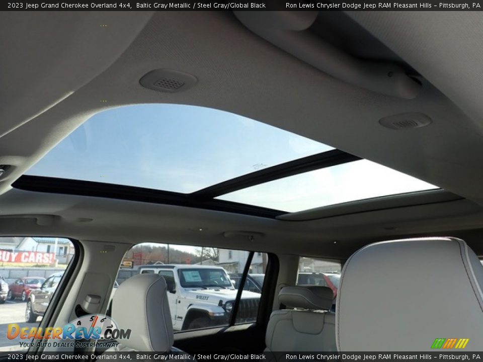 2023 Jeep Grand Cherokee Overland 4x4 Baltic Gray Metallic / Steel Gray/Global Black Photo #17