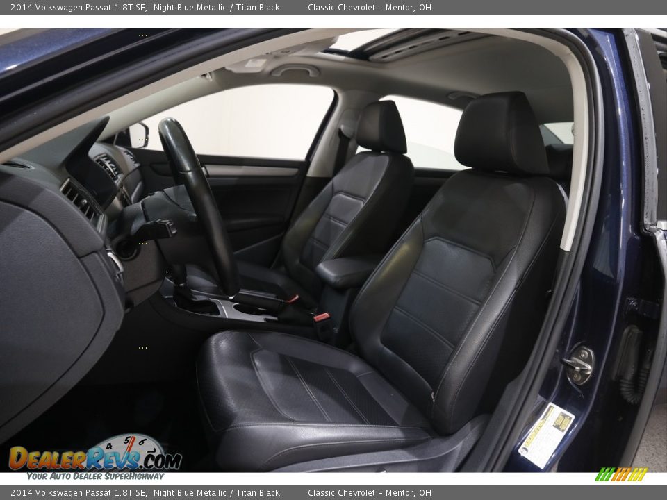 Front Seat of 2014 Volkswagen Passat 1.8T SE Photo #5