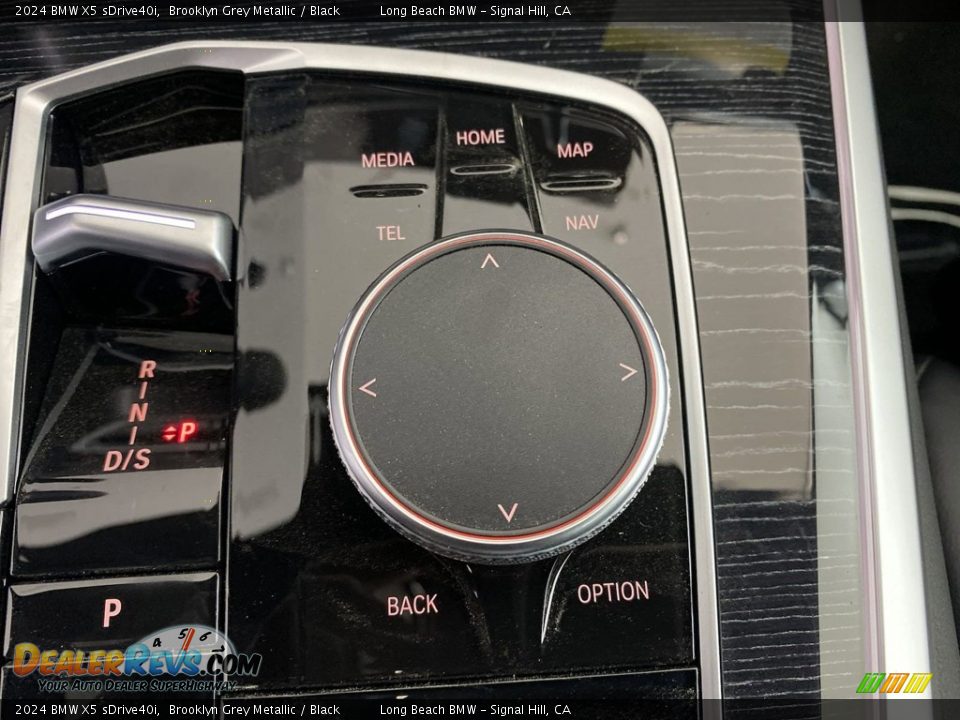 Controls of 2024 BMW X5 sDrive40i Photo #24