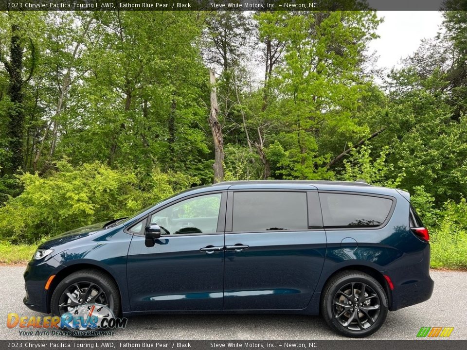 Fathom Blue Pearl 2023 Chrysler Pacifica Touring L AWD Photo #1