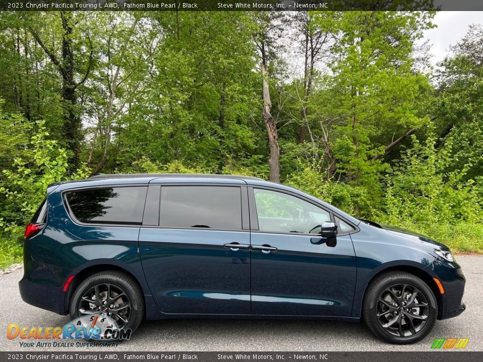 Fathom Blue Pearl 2023 Chrysler Pacifica Touring L AWD Photo #5