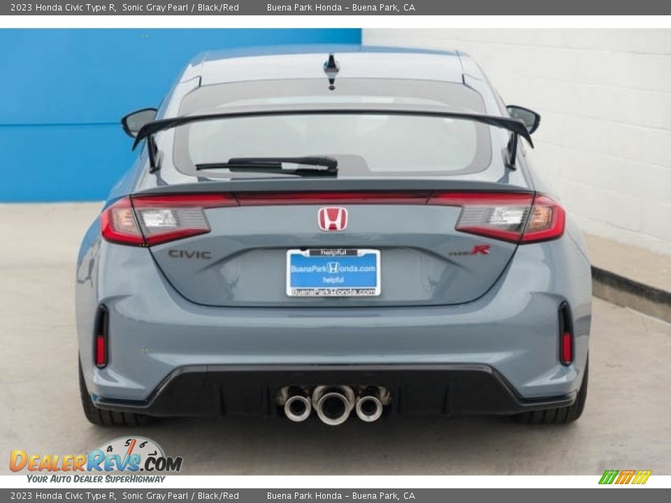 Exhaust of 2023 Honda Civic Type R Photo #7