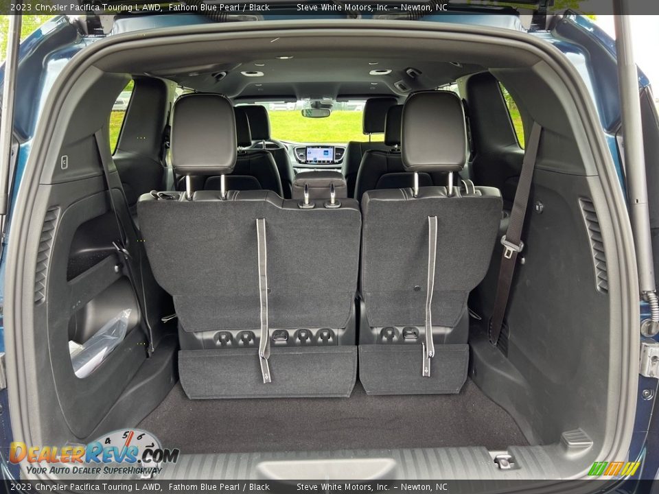 2023 Chrysler Pacifica Touring L AWD Trunk Photo #16