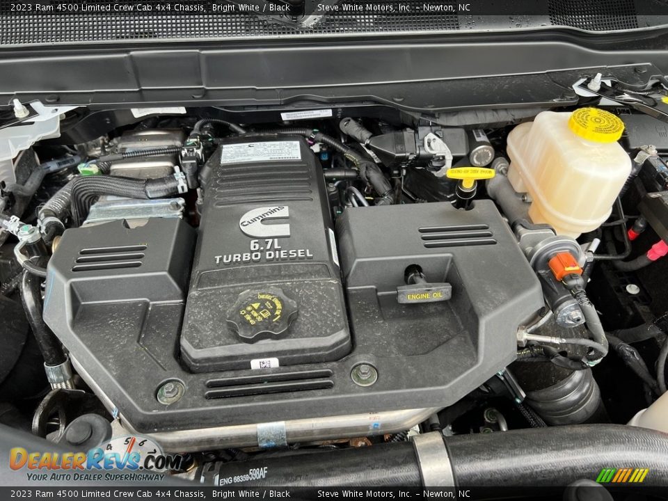 2023 Ram 4500 Limited Crew Cab 4x4 Chassis 6.7 Liter OHV 24-Valve Cummins Turbo-Diesel Inline 6 Cylinder Engine Photo #9