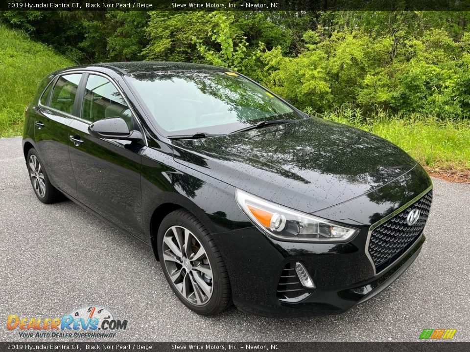 2019 Hyundai Elantra GT Black Noir Pearl / Beige Photo #4