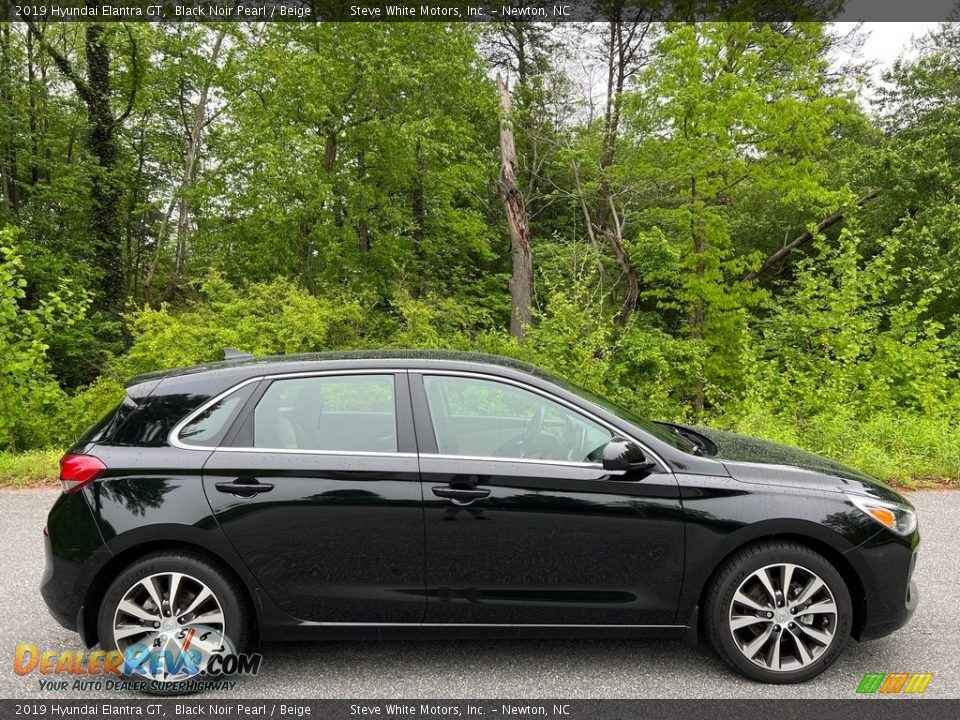 2019 Hyundai Elantra GT Black Noir Pearl / Beige Photo #5