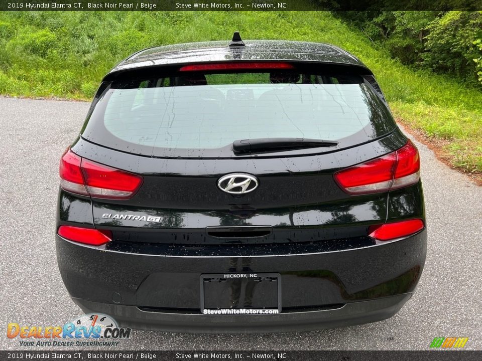 2019 Hyundai Elantra GT Black Noir Pearl / Beige Photo #7