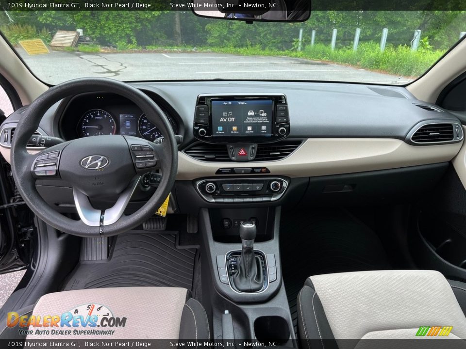 2019 Hyundai Elantra GT Black Noir Pearl / Beige Photo #16