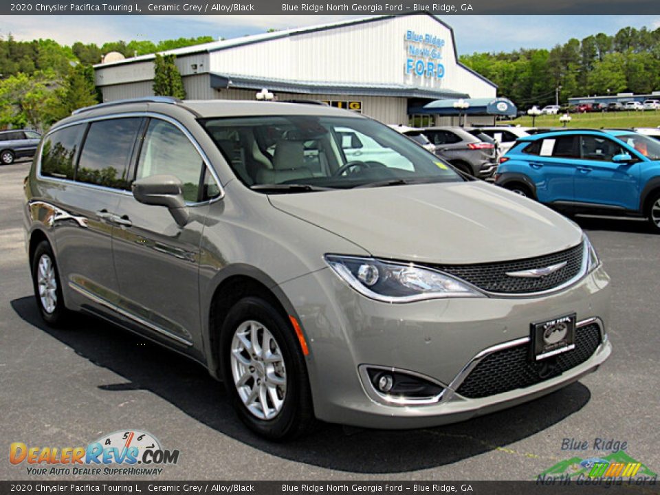 2020 Chrysler Pacifica Touring L Ceramic Grey / Alloy/Black Photo #7