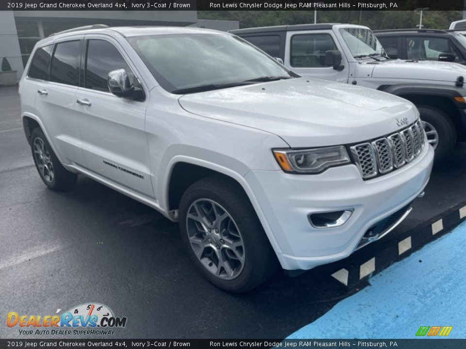 2019 Jeep Grand Cherokee Overland 4x4 Ivory 3-Coat / Brown Photo #1