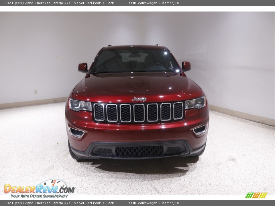 2021 Jeep Grand Cherokee Laredo 4x4 Velvet Red Pearl / Black Photo #2