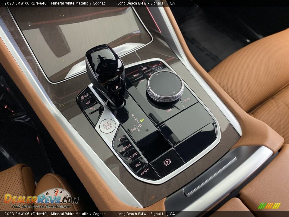 2023 BMW X6 xDrive40i Shifter Photo #25