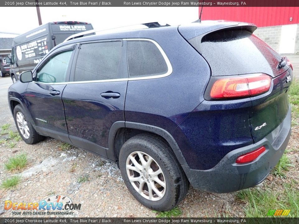 2016 Jeep Cherokee Latitude 4x4 True Blue Pearl / Black Photo #2