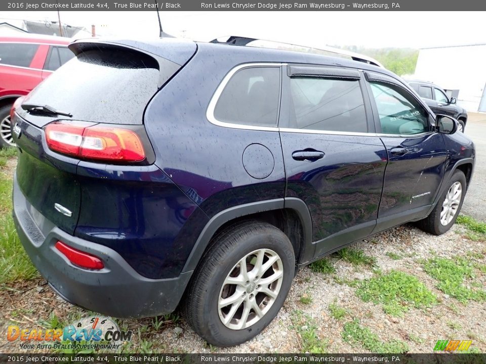 2016 Jeep Cherokee Latitude 4x4 True Blue Pearl / Black Photo #3