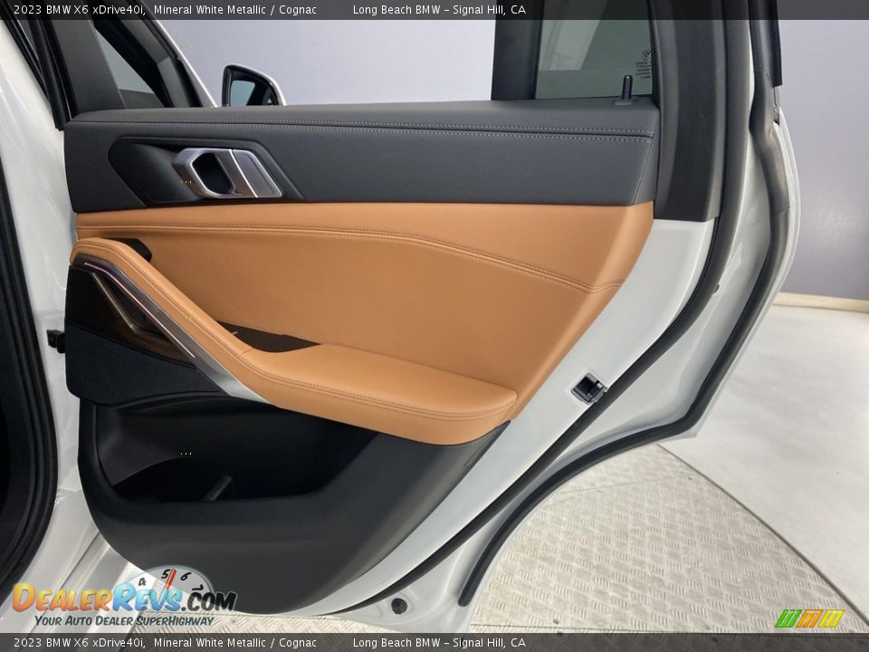 Door Panel of 2023 BMW X6 xDrive40i Photo #34