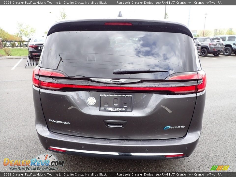 2023 Chrysler Pacifica Hybrid Touring L Granite Crystal Metallic / Black Photo #4