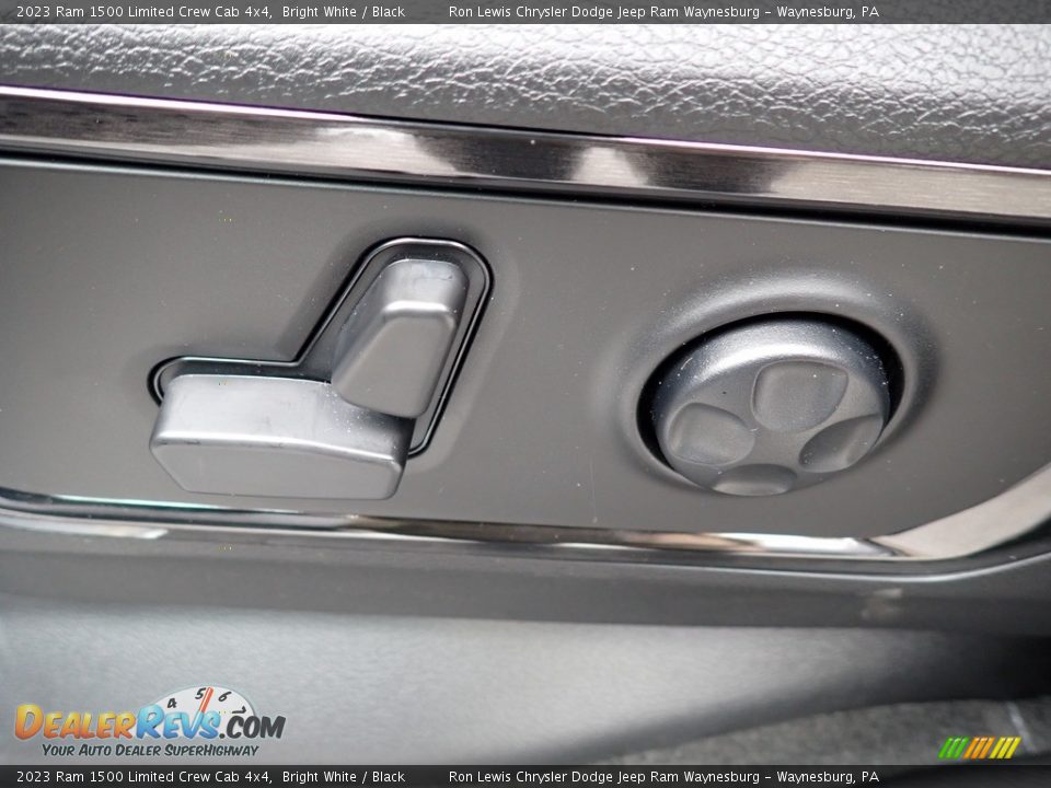 2023 Ram 1500 Limited Crew Cab 4x4 Bright White / Black Photo #16