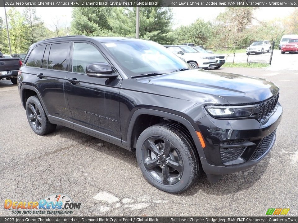 2023 Jeep Grand Cherokee Altitude 4x4 Diamond Black Crystal Pearl / Global Black Photo #7