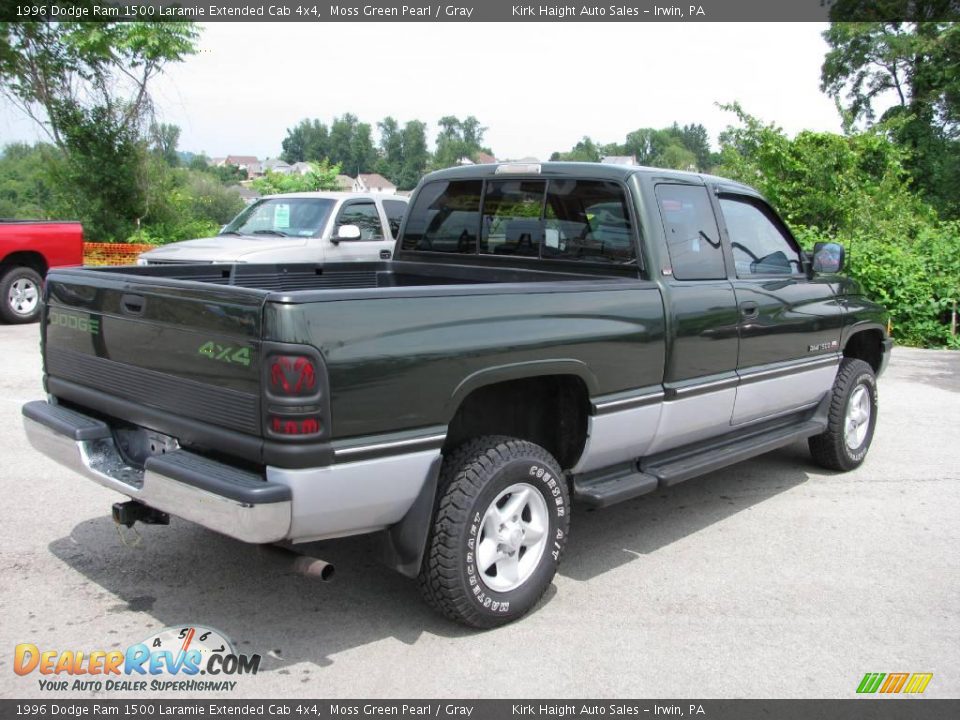 1996 Dodge Ram 1500 Laramie Extended Cab 4x4 Moss Green Pearl / Gray Photo #4