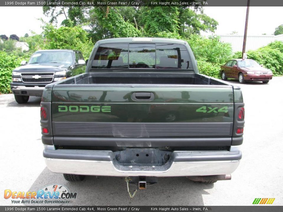 1996 Dodge Ram 1500 Laramie Extended Cab 4x4 Moss Green Pearl / Gray Photo #5