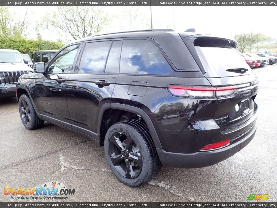 2023 Jeep Grand Cherokee Altitude 4x4 Diamond Black Crystal Pearl / Global Black Photo #3