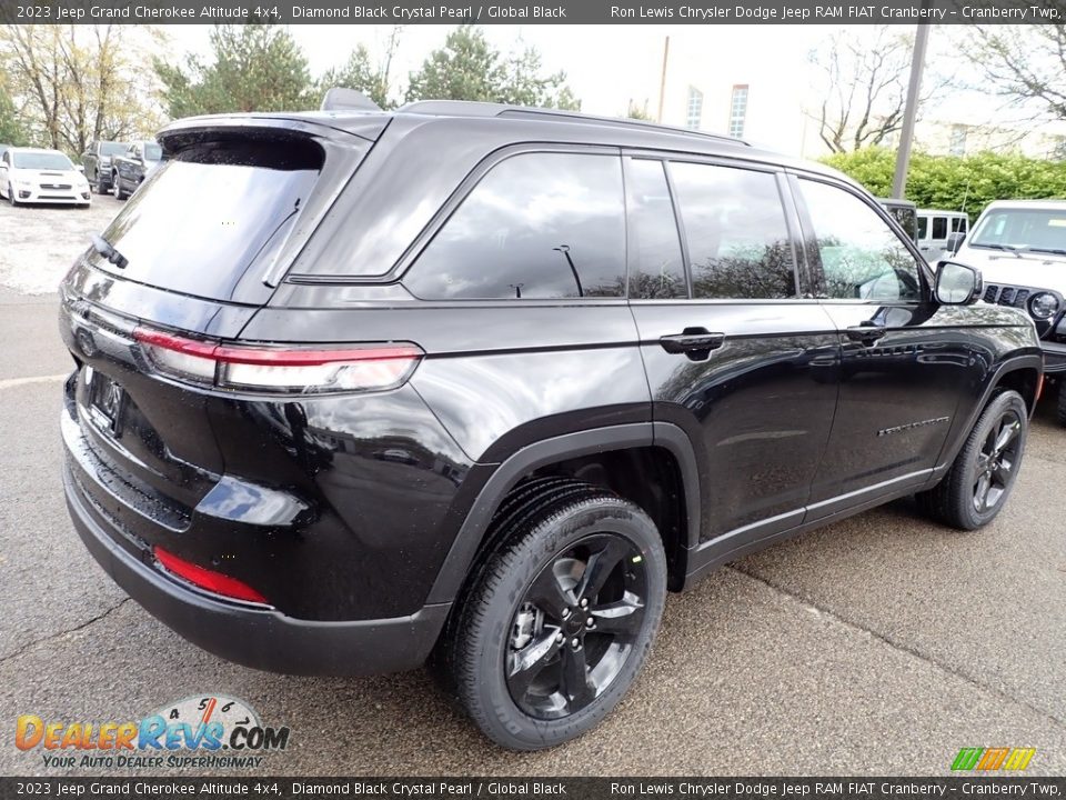 2023 Jeep Grand Cherokee Altitude 4x4 Diamond Black Crystal Pearl / Global Black Photo #5