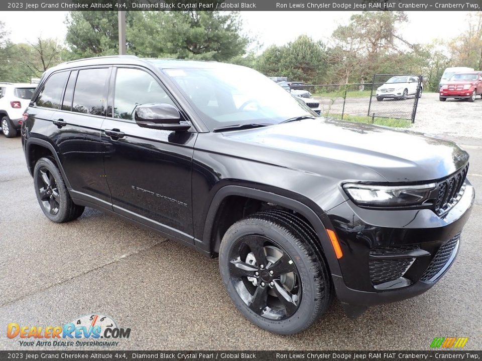 2023 Jeep Grand Cherokee Altitude 4x4 Diamond Black Crystal Pearl / Global Black Photo #7
