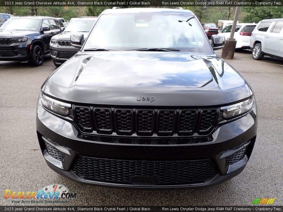 2023 Jeep Grand Cherokee Altitude 4x4 Diamond Black Crystal Pearl / Global Black Photo #8