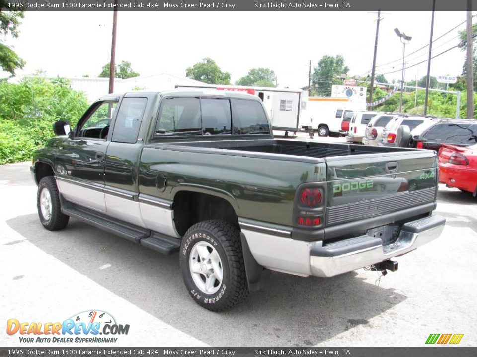 1996 Dodge Ram 1500 Laramie Extended Cab 4x4 Moss Green Pearl / Gray Photo #7